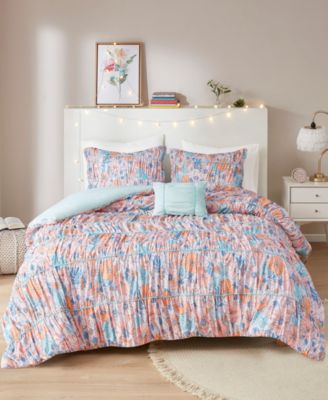 Bedding / Linens