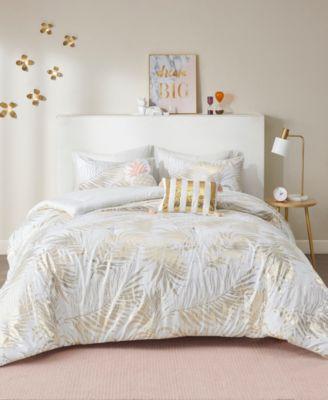 Bedding / Linens