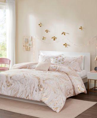 Bedding / Linens