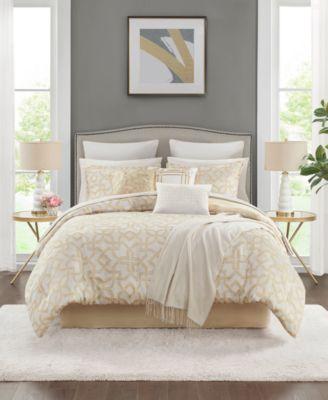 Bedding / Linens