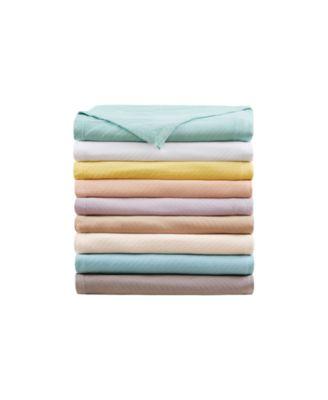 Bedding / Linens