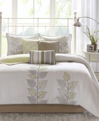 Bedding / Linens